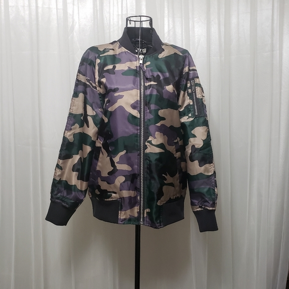 UO+ Silence & Noise NWT Sz M Rita Camo Bomber Jacket - Picture 2 of 14